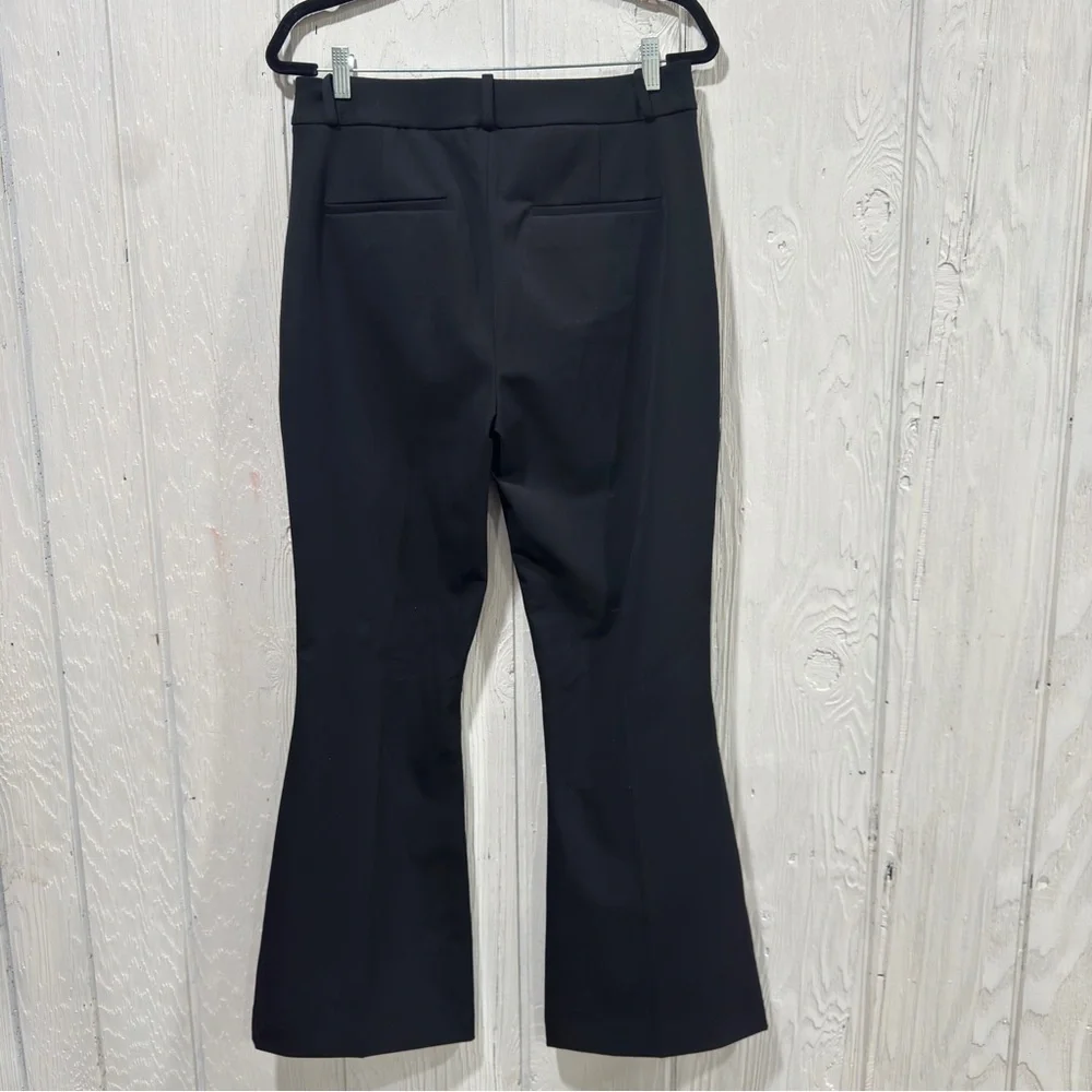 Reiss Claude
High Rise Flared Trousers in Black - Picture 6 of 11